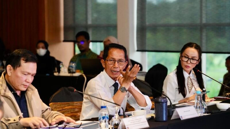 BP Batam dan Dewan Pengawas Gelar Rapat Koordinasi Bahas Penguatan Tata Kelola Layanan Perizinan Investasi, Jumat (31/10/2025).