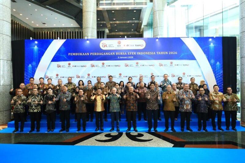 Bursa Efek Indonesia bersama OJK. Foto:Ist