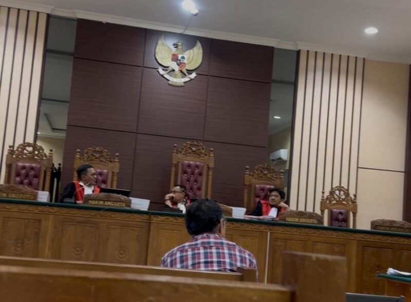 Persidangan perkara dugaan korupsi PNBP di Pengadilan Negeri Tanjungpinang. Foto:Ist